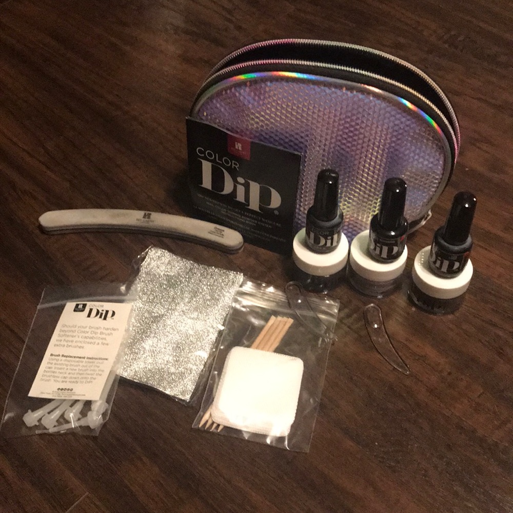 Nail dip kit with 2 bonus colors!!!!